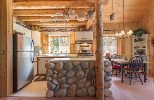 Pla-Vada Woodlands Cabina | Delightful Cabin in the Woods