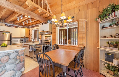 Pla-Vada Woodlands Cabina | Delightful Cabin in the Woods