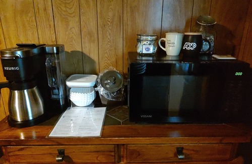 Graysville Cabina | Delightful campground with AC/Heat in charming Graysville, TN