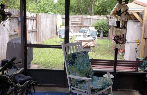 Columbiad Plaza Casa | Delightful Cape Canaveral Townhome
