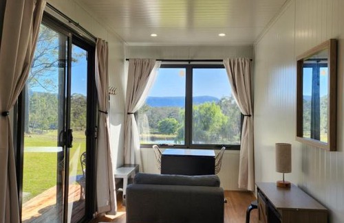 Hartley Casa | Delightful Container House with Views