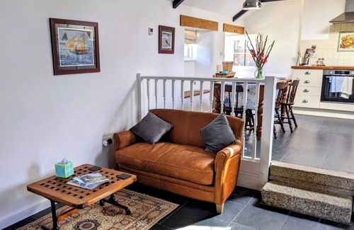 Treen Casa | Delightful Cornish barn; near Pedn Vounder and Porthcurno and Minack Theatre
