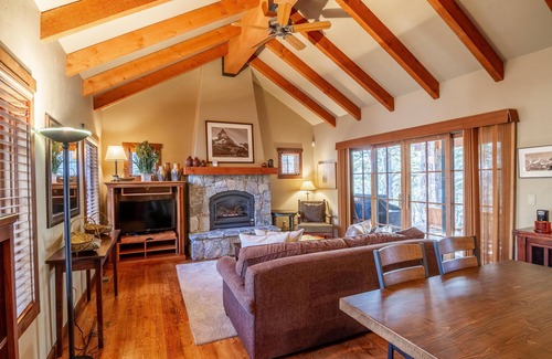 Tamarack Cabaña | Cabin In The Woods at Tamarack Resort
