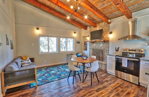 Canyon Lake Cabaña | Delightful Cottage for 4 Guests in Canyon Lake!