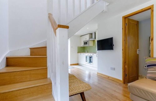 Tatton Park Cabaña | Two bed near Knutsford No Contractors