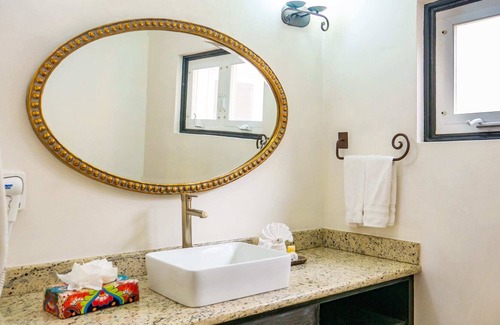 Colonia El Progreso Apartamento | Delightful Couples Retreat with Terrace