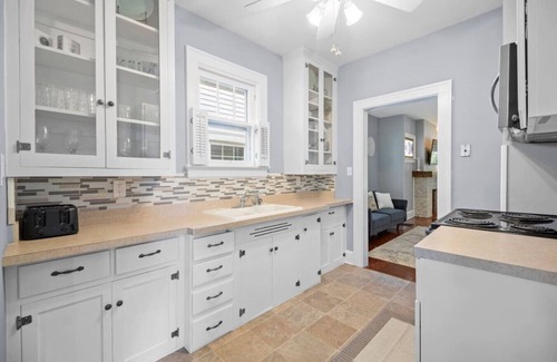 Hamilton Apartamento | Delightful Cozy Home/2 bed 1 Bath Sleeps8