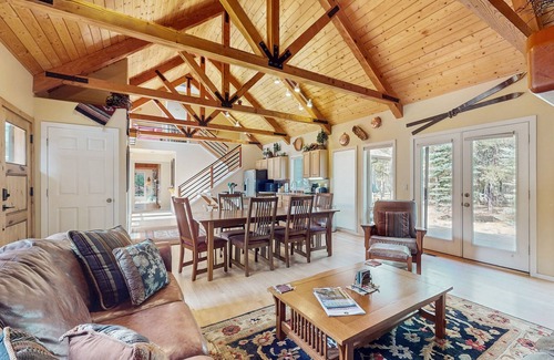 Deer Park Casa | Delightful dog-friendly home w/private hot tub, fireplace, shared pool & tennis