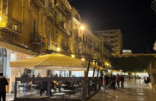 Palermo Apartamento | Delightful furnished apartment and, complete with all amenities and Wi-Fi,