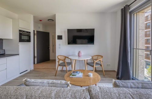 Gasperich Apartamento | Delightful Gasperich Studio w/ Elevator & Balcony, nr Bus, by Blueground