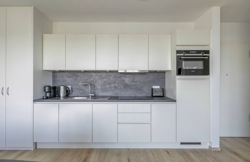 Gasperich Apartamento | Delightful Gasperich Studio w/ Elevator & Balcony, nr Bus, by Blueground