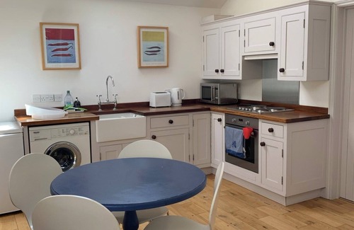 Aldborough Casa | Delightful Norfolk countryside barn with free parking & WiFi, dog friendly too