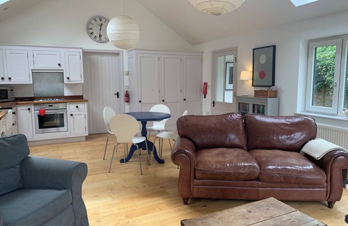 Aldborough Casa | Delightful Norfolk countryside barn with free parking & WiFi, dog friendly too