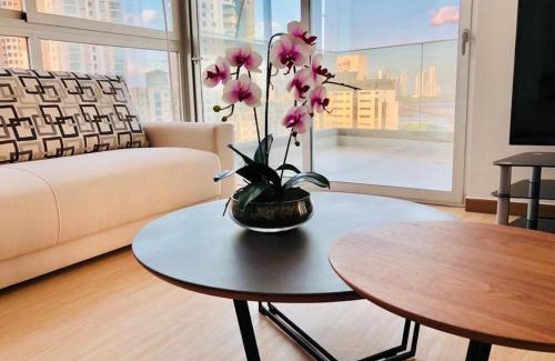 Tumba Vieja Apartamento | Delightful Ocean View Apartment - PH Quartier Del Mar