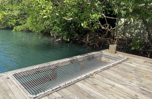 Marigot Bay Cabina | Delightful over the water cabin