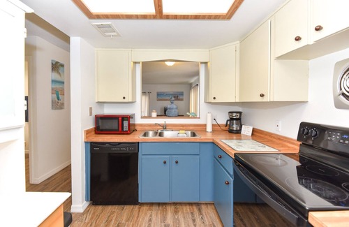 South Daytona Apartamento | Delightful Oversized and Newly Updated Studio 5-Minute Walk to River Front
