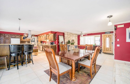 Birchwood Farms Casa | Delightful retreat near the lake - game room with foosball & pool tables