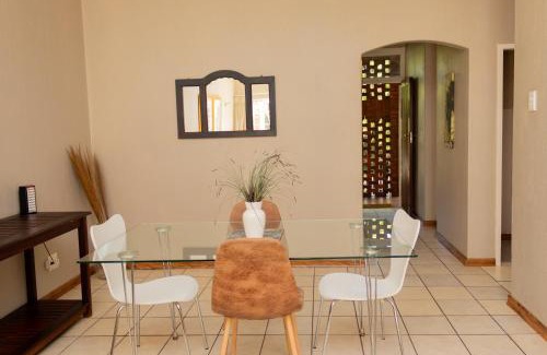 Woodmead Apartamento | Delightful spacious two bedroom apartment