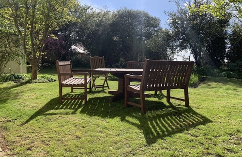West Knighton Cabaña | Delightful thatched cottage in beautiful sleepy Dorset village and countryside