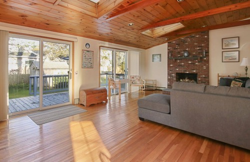 Barnstable Casa | Encantadora casa de vacaciones en Seaside Neighborhood