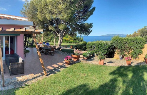 Cala Piccola Villa | Encantadora villa en la costa toscana con club de playa privado