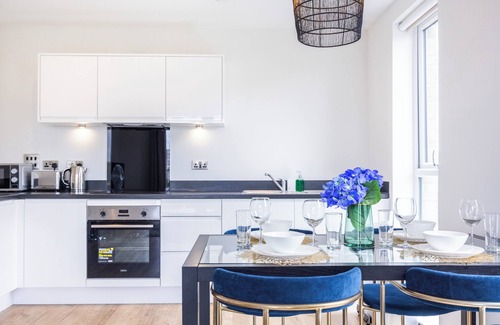 Warley Apartamento | Delightfully furnished 2 bed 2 bath apartment in the heart of Brentwood