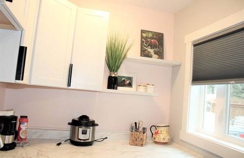 Northeast Anchorage Apartamento | Delightfully Modern Studio/Tiny House 💠 D《Car rental Avlble》