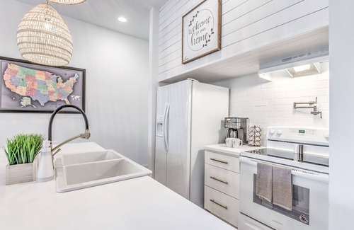 The Gate Casa | Delightfully Redesigned Home - JZ Vacation Rentals