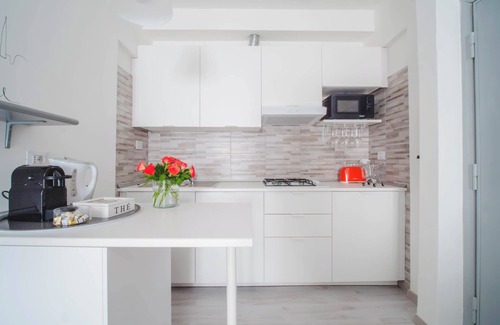 Quartiere XXIV Don Bosco Apartamento | Delizioso Appartamento Situato Vicino Alla Metropolitana A Lucio Sestio