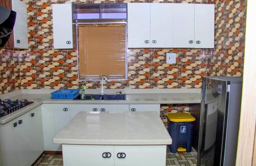 Lagos Apartamento | Delkiks Four-Bedroom Haven.