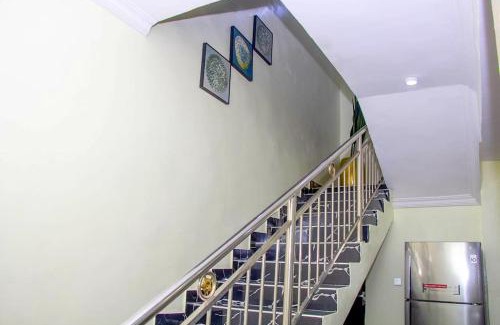 Lagos Apartamento | Delkiks Four-Bedroom Haven.