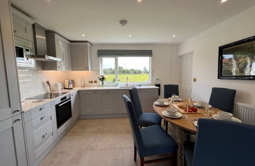 Ipswich Casa | Dell View - Charming & Cosy
