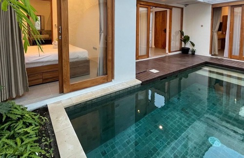 Kerobokan Villa | Della MIA