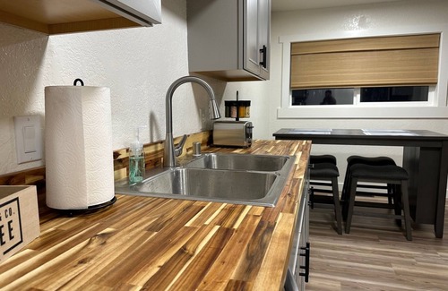 Wasilla Apartamento | Dellwood Den Retreat - Your AK basecamp near downtown Wasilla