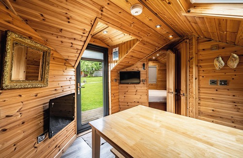 Delny Alquiler De RV | Delny Glamping