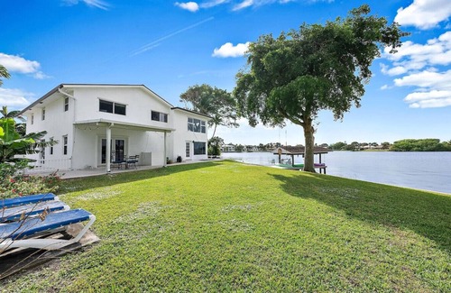 Lake Ida Shores Casa | Delray Beach Lakefront Dream