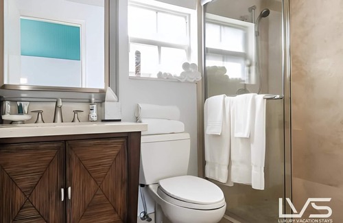 Harbor Beach Casa | DelSole- Waterfront BeachHome,HeatedPool,Wlk2Beach