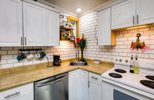 Delta Junction Casa | Delta Junction Rental with Shared Pool and Hot Tub!