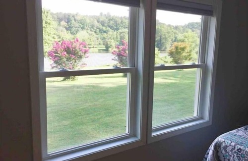 Draper Casa | Deltopia on Waterfront New River/Claytor Lake