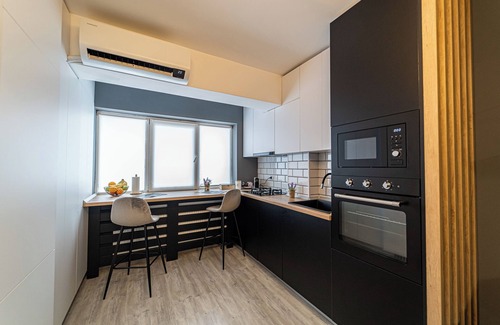 Bacau Apartamento | Deluxe 1-bedroom apartment in wonderful Bacău with WiFi, AC
