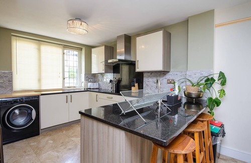 Howlett End Casa | Deluxe 2/3 Bed, Hot Tub, Sky Tv