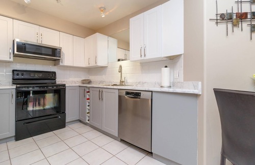 Victoria Condominio | Grandes vistas al puerto, 2 habitaciones, 2 baños