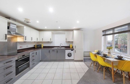 High Wycombe Apartamento | ★Deluxe 2 bed flat w/free parking★