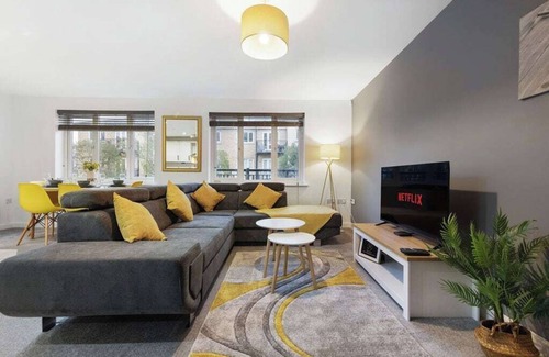 High Wycombe Apartamento | ★Deluxe 2 bed flat w/free parking★