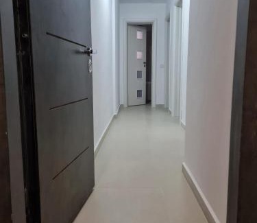 Bragadiru Apartamento | Deluxe 2 bedroom apartment with balcony and private parking