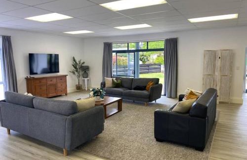 Paihia Apartamento | Deluxe 280sqm 3 bedroom with Pool Table - 200m to beach