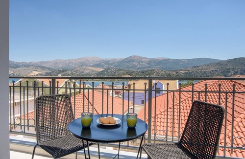 Kefalonia Apartamento | Deluxe 2br Suite With sea Views to Argostoli bay