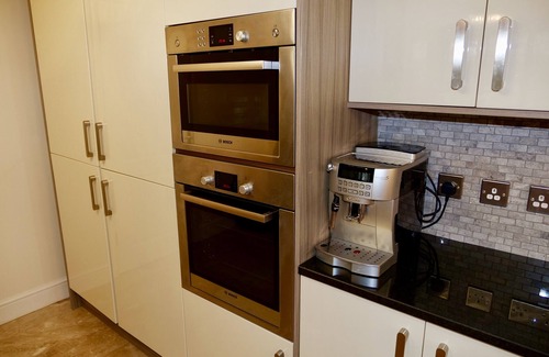 Howlett End Casa | Deluxe 4/5 Bed Hot Tub Cinema Room 15