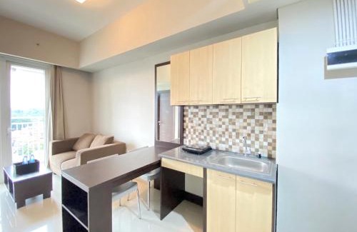 Hegarmanah Apartamento | Deluxe and Cozy 2BR Apartment at Skyland City Jatinangor By Travelio