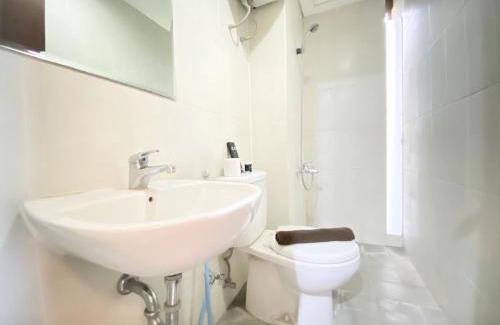 Hegarmanah Apartamento | Deluxe and Cozy 2BR Apartment at Skyland City Jatinangor By Travelio
